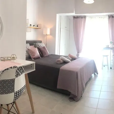 Apartman Lovely Studio Rooftop Nest *