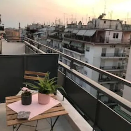 Apartman Lovely Studio Rooftop Nest Szaloniki